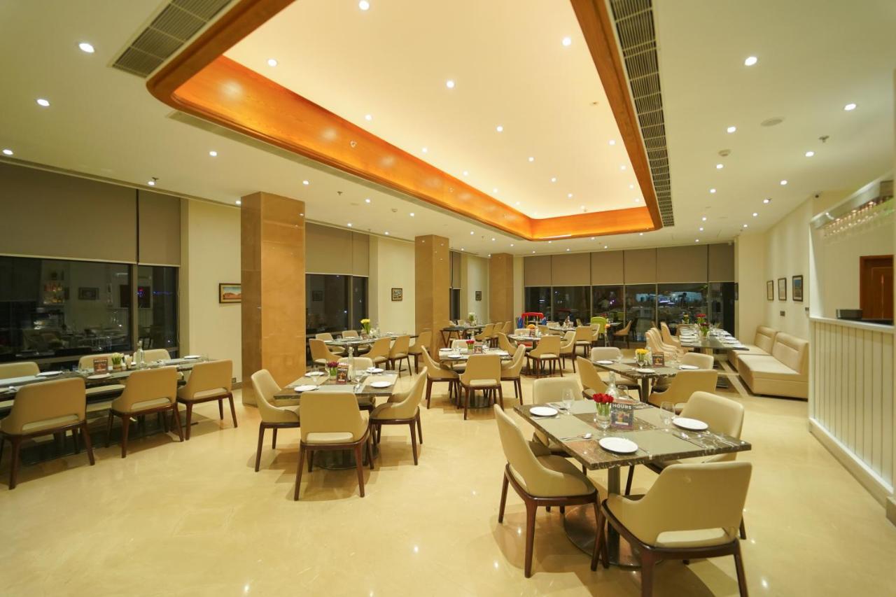 Pride Hotel Udaipur Exterior foto
